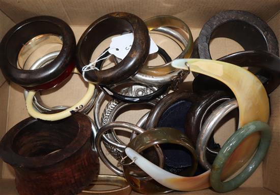 A quantity of assorted bangles etc.